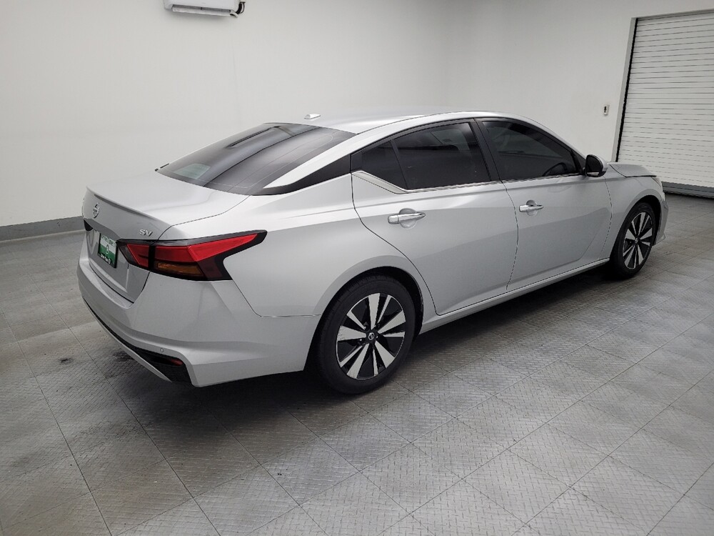 2022 Nissan Altima in Miamisburg, OH 45342 - 18089937 10