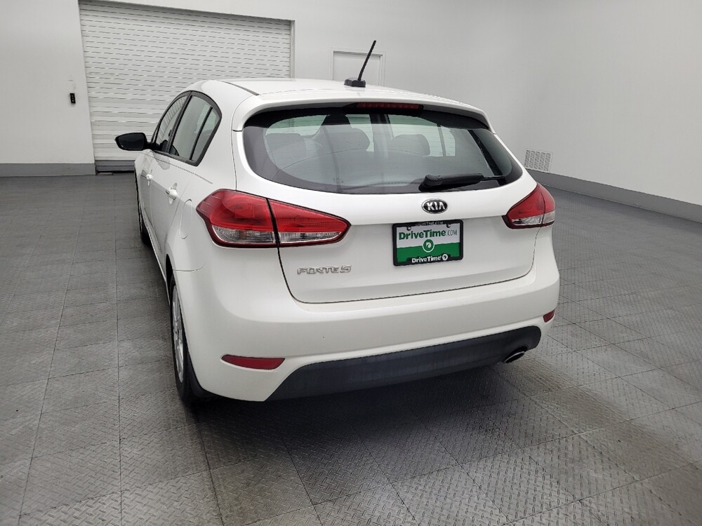 2017 Kia Forte in Charleston, SC 29414 - 18089948 6