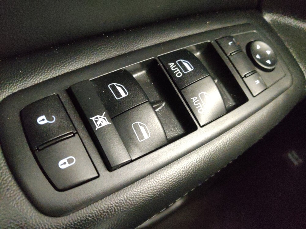 2018 Jeep Grand Cherokee in Houston, TX 77060 - 18089949 27