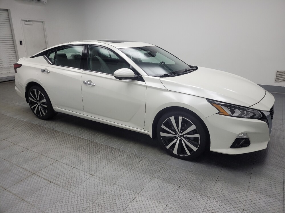 2019 Nissan Altima in Ft Wayne, IN 46805 - 18089957 11