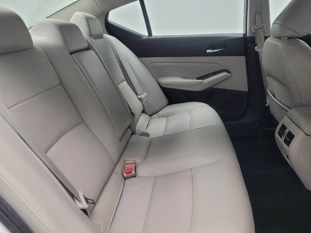 2019 Nissan Altima in Ft Wayne, IN 46805 - 18089957 19