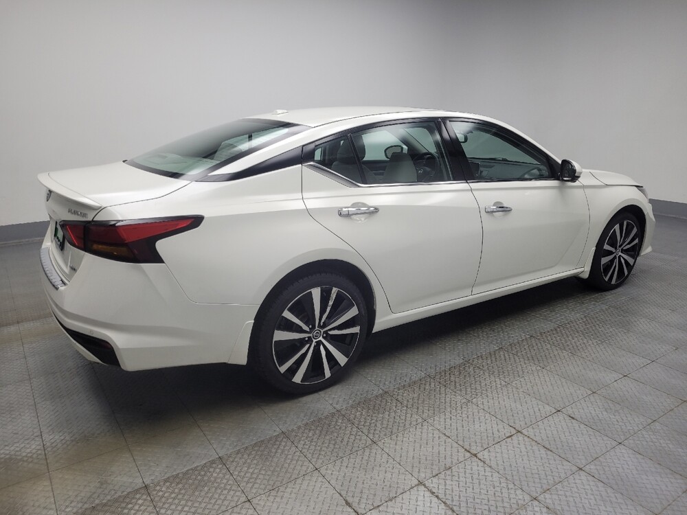 2019 Nissan Altima in Ft Wayne, IN 46805 - 18089957 10