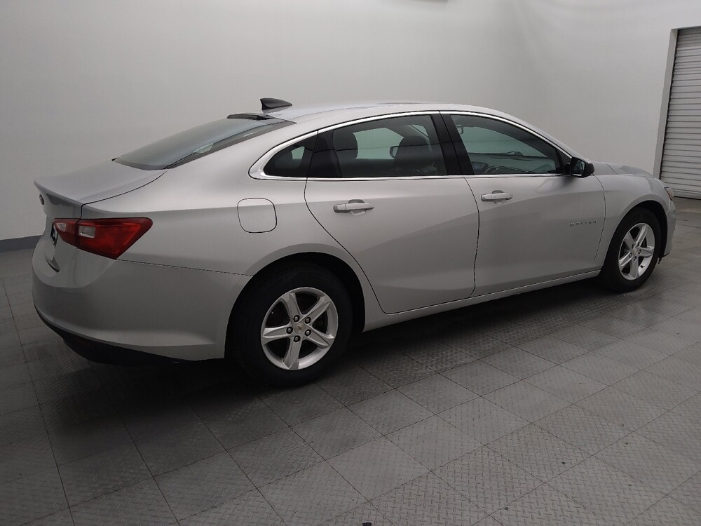 2019 Chevrolet Malibu in Houston, TX 77060 - 18089972 10
