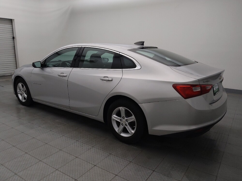 2019 Chevrolet Malibu in Houston, TX 77060 - 18089972 3