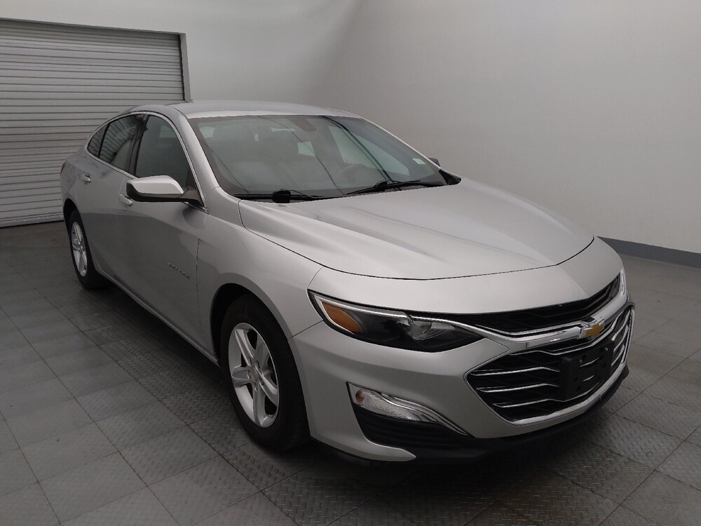 2019 Chevrolet Malibu in Houston, TX 77060 - 18089972 13