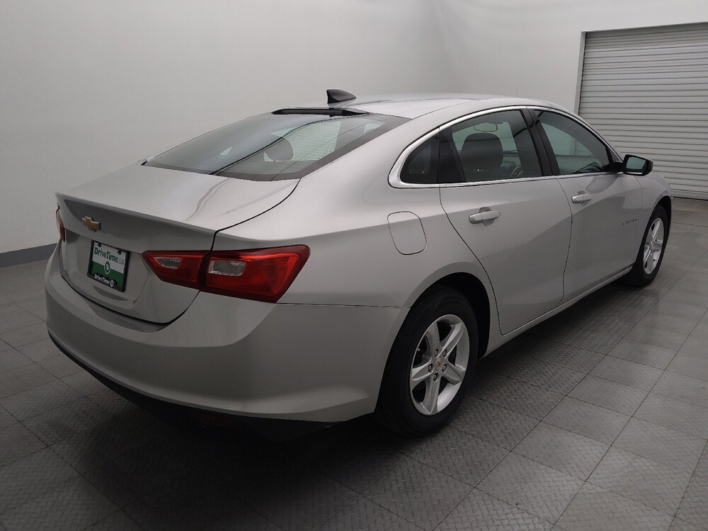 2019 Chevrolet Malibu in Houston, TX 77060 - 18089972 9