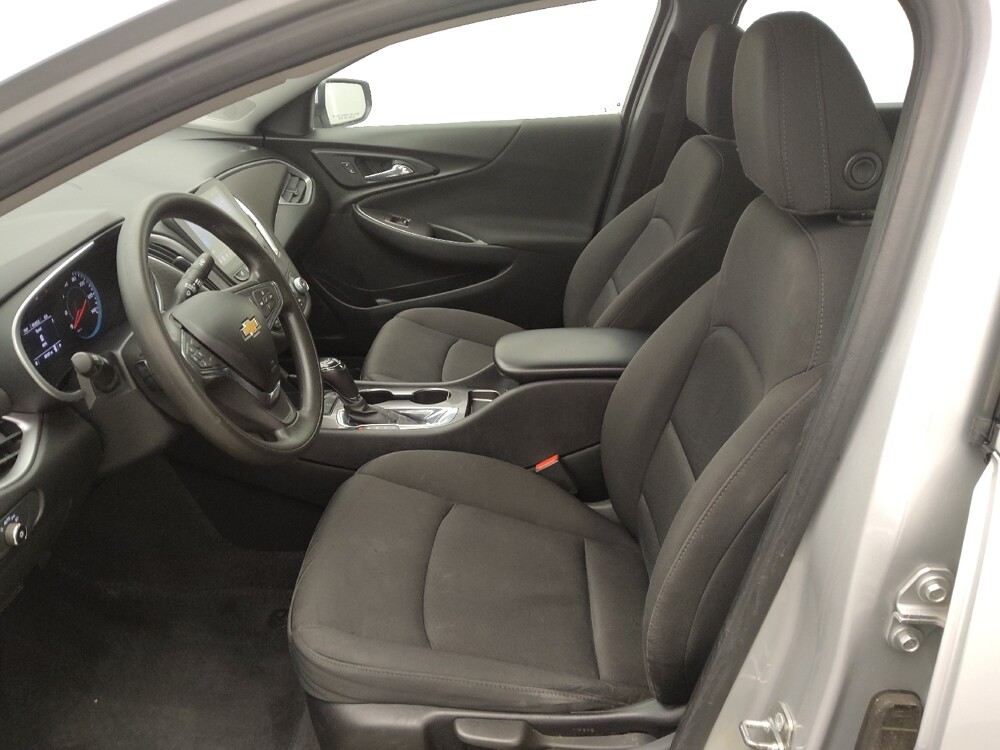 2019 Chevrolet Malibu in Houston, TX 77060 - 18089972 17