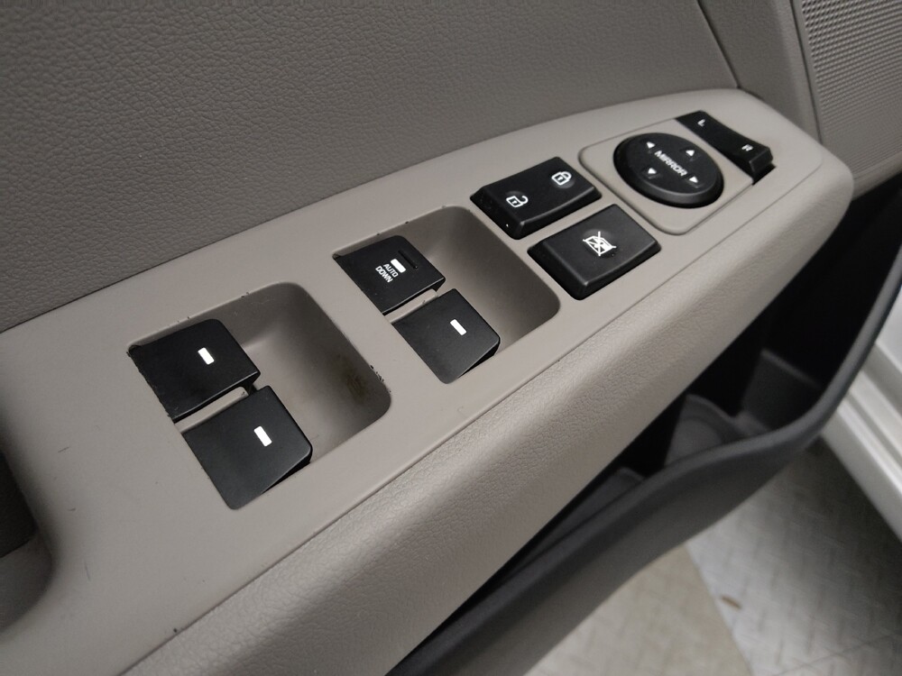 2018 Hyundai Elantra in Lakewood, CO 80215 - 18089975 27