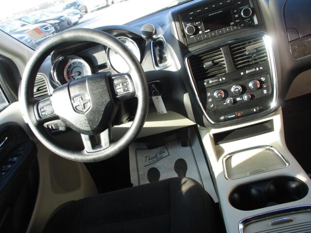 2016 Dodge Grand Caravan in Oak Grove, MO 64075 - 18089987 12