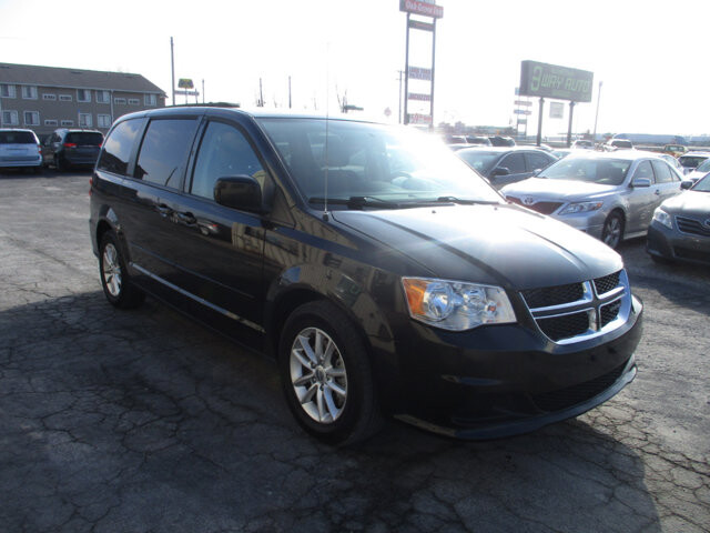 2016 Dodge Grand Caravan in Oak Grove, MO 64075 - 18089987 3