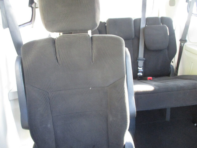 2016 Dodge Grand Caravan in Oak Grove, MO 64075 - 18089987 11