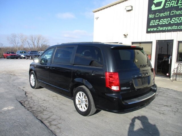 2016 Dodge Grand Caravan in Oak Grove, MO 64075 - 18089987 7
