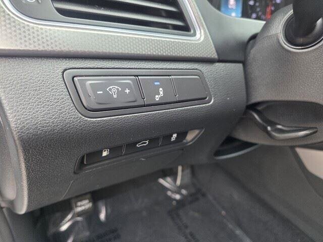 2015 Hyundai Sonata in Mesa, AZ 85212 - 18089991 17