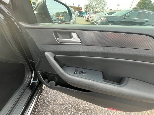 2017 Hyundai Sonata in Greenville, SC 29607 - 18089996 14