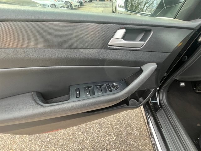 2017 Hyundai Sonata in Greenville, SC 29607 - 18089996 27