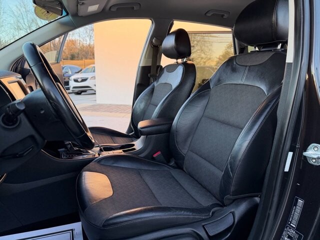 2017 Kia Niro in Knoxville, TN 37920 - 18089998 10