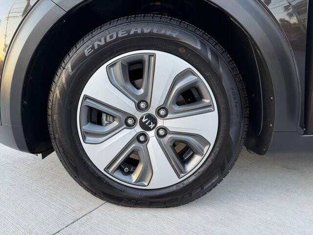 2017 Kia Niro in Knoxville, TN 37920 - 18089998 26