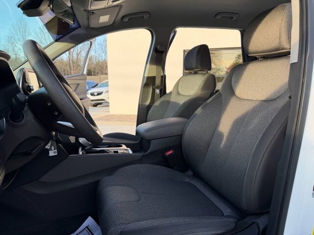 2019 Hyundai Santa Fe in Knoxville, TN 37920 - 18089999 11
