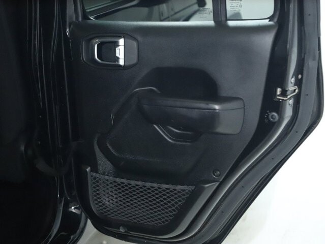 2020 Jeep Wrangler in Bedford, OH 44146 - 18090000 29