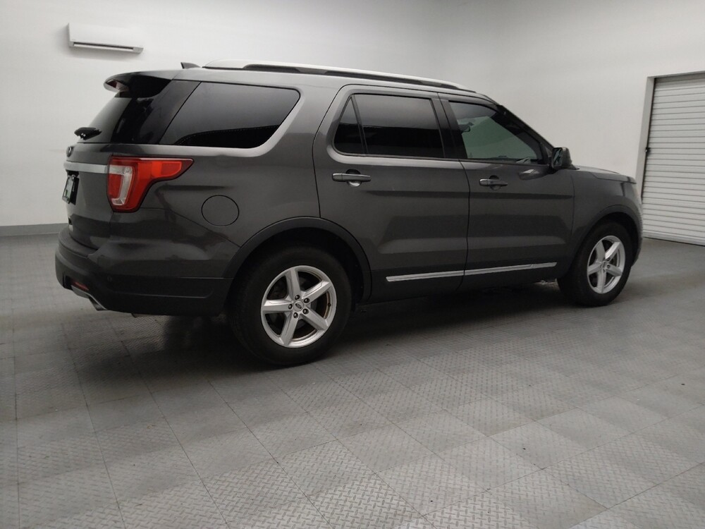 2018 Ford Explorer in Fort Worth, TX 76116 - 18090017 10