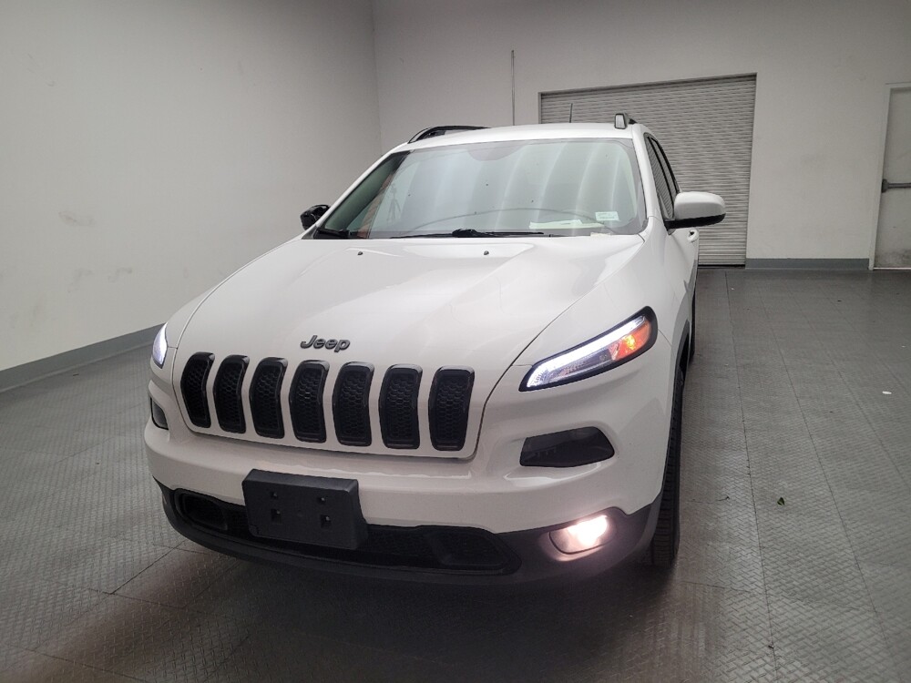 2018 Jeep Cherokee in Riverside, CA 92504 - 18090019 15