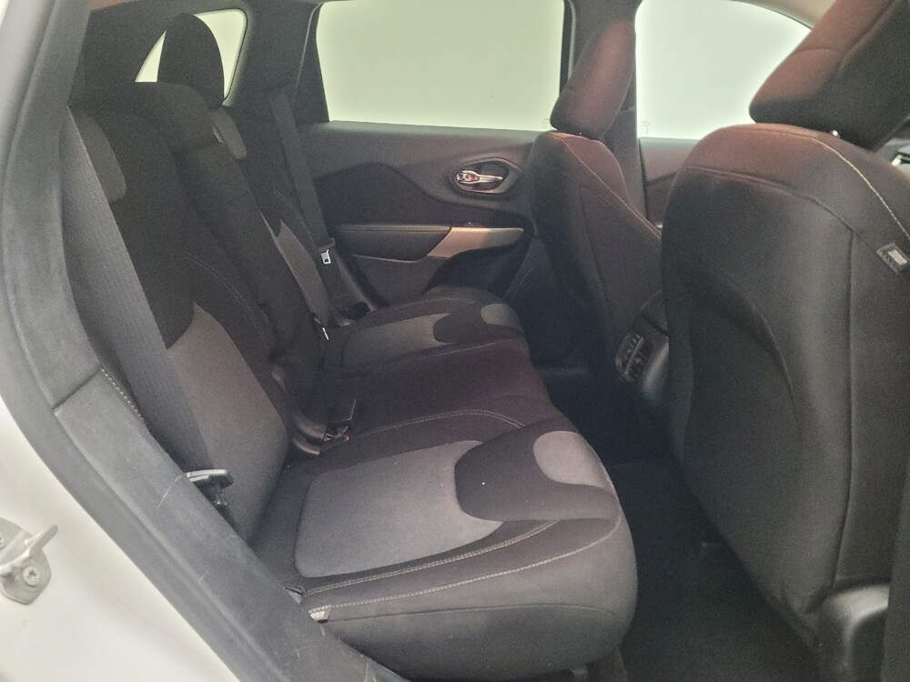 2018 Jeep Cherokee in Riverside, CA 92504 - 18090019 19