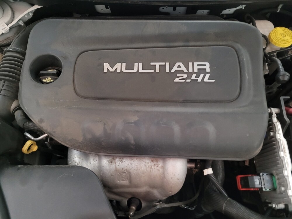 2018 Jeep Cherokee in Riverside, CA 92504 - 18090019 30