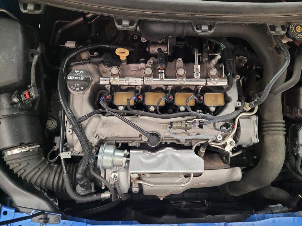 2016 Chevrolet Cruze in Downey, CA 90241 - 18090020 30