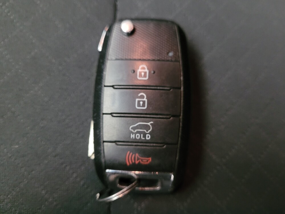 2018 Kia Sorento in Downey, CA 90241 - 18090025 32