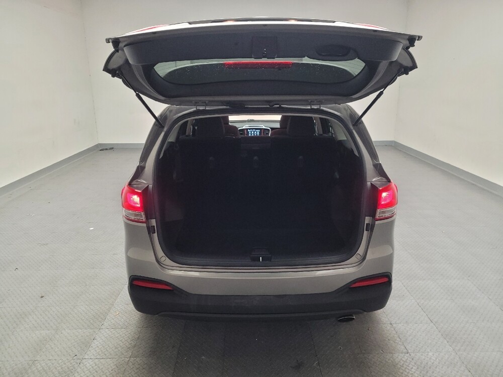 2018 Kia Sorento in Downey, CA 90241 - 18090025 29