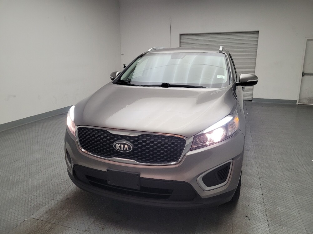 2018 Kia Sorento in Downey, CA 90241 - 18090025 15
