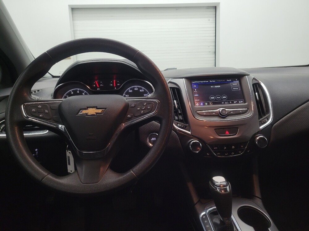 2019 Chevrolet Cruze in Albany, GA 31705 - 18090032 22