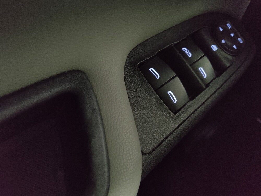 2019 Chevrolet Equinox in Knoxville, TN 37923 - 18090038 27