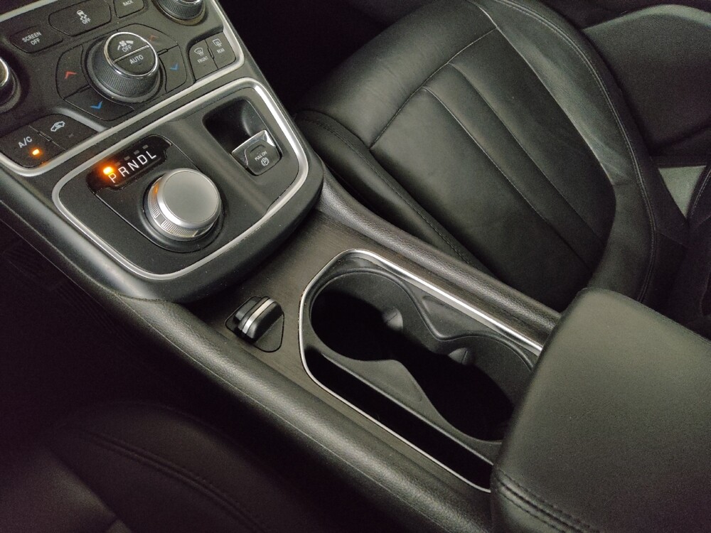 2017 Chrysler 200 in Chattanooga, TN 37421 - 18090041 26