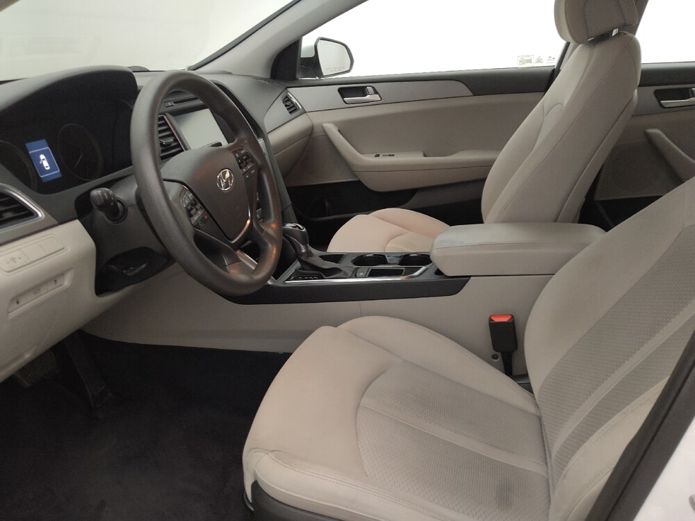 2017 Hyundai Sonata in Lakeland, FL 33815 - 18090081 17