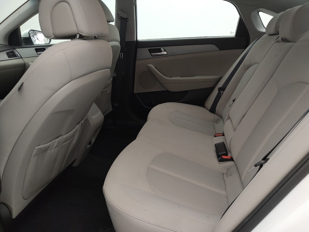 2017 Hyundai Sonata in Lakeland, FL 33815 - 18090081 18