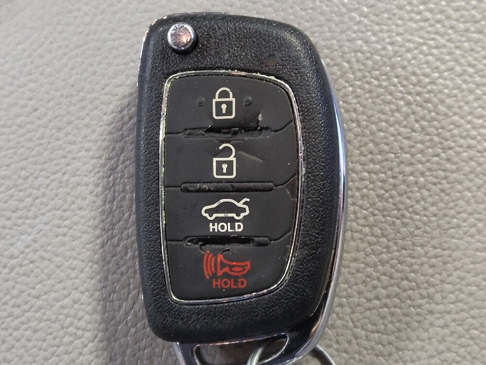 2017 Hyundai Sonata in Lakeland, FL 33815 - 18090081 32