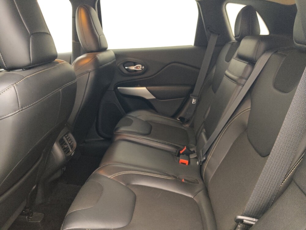 2018 Jeep Cherokee in Fort Myers, FL 33907 - 18090088 18