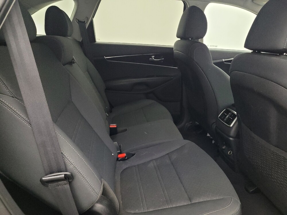 2020 Kia Sorento in Tampa, FL 33619 - 18090089 19