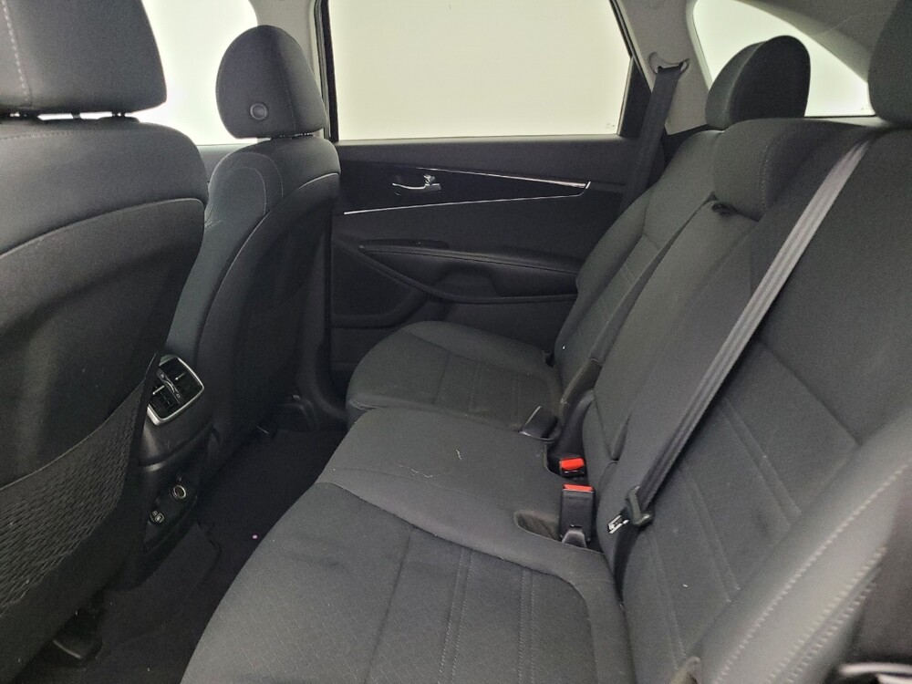 2020 Kia Sorento in Tampa, FL 33619 - 18090089 18