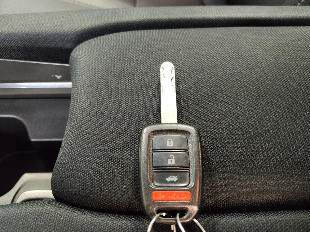 2017 Honda Civic in Tampa, FL 33612 - 18090093 32