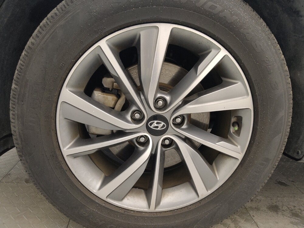 2019 Hyundai Santa Fe in Tampa, FL 33612 - 18090094 31