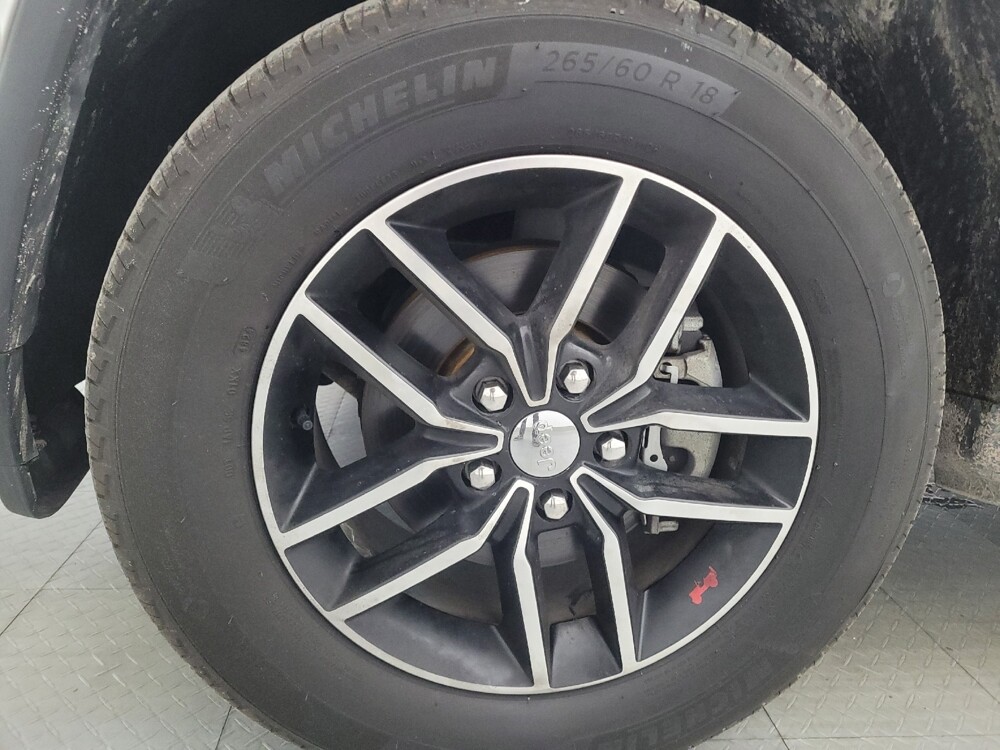 2017 Jeep Grand Cherokee in Fort Myers, FL 33907 - 18090095 31