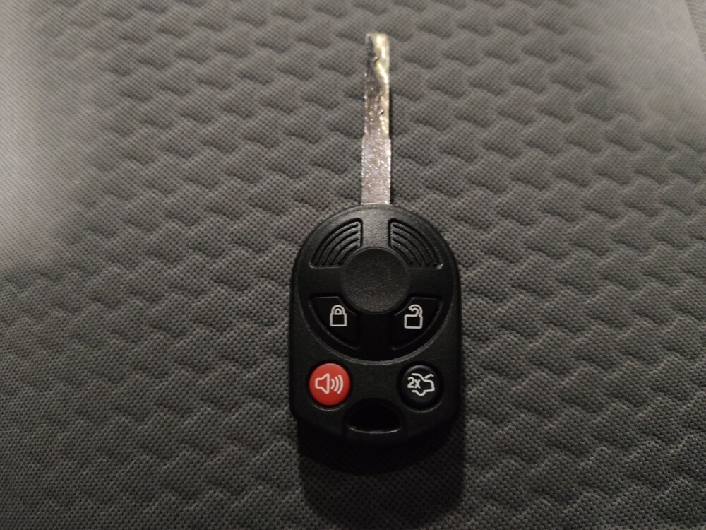 2017 Ford C-MAX in Charleston, SC 29414 - 18090105 32