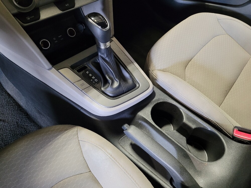 2019 Hyundai Elantra in Jacksonville, FL 32210 - 18090109 26