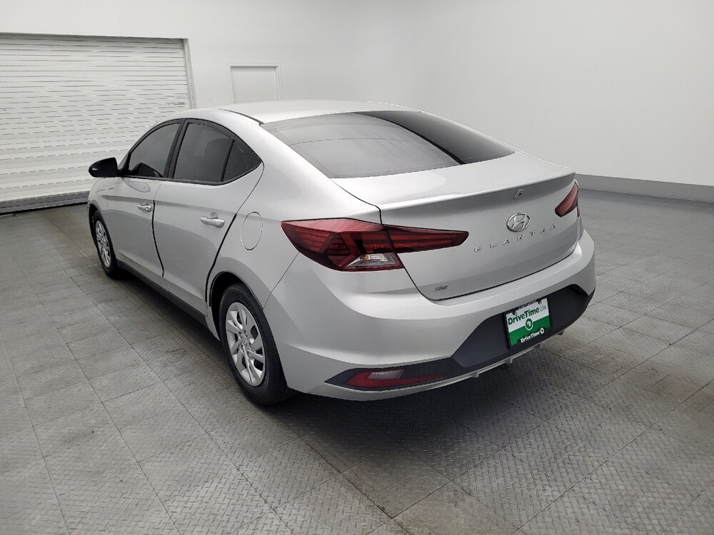 2019 Hyundai Elantra in Jacksonville, FL 32210 - 18090109 5