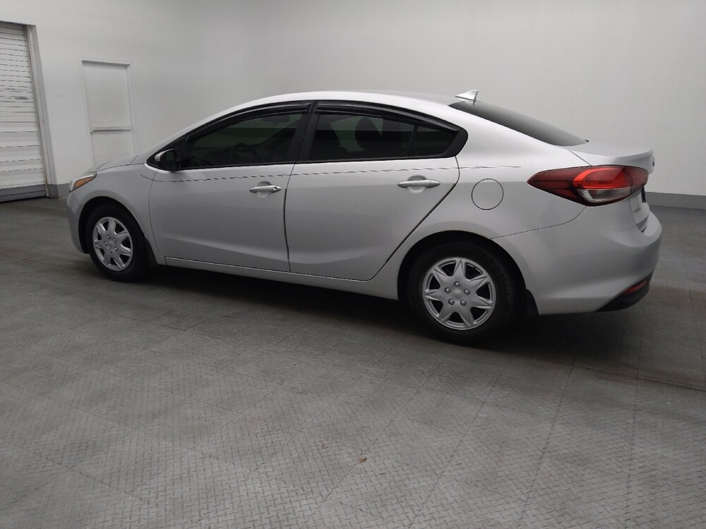 2018 Kia Forte in Jacksonville, FL 32225 - 18090112 3