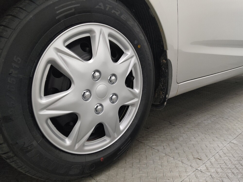 2018 Kia Forte in Jacksonville, FL 32225 - 18090112 31