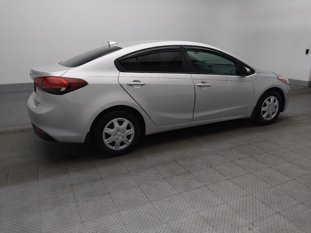 2018 Kia Forte in Jacksonville, FL 32225 - 18090112 10