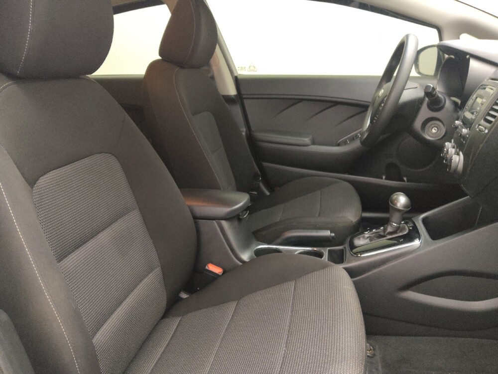 2018 Kia Forte in Jacksonville, FL 32225 - 18090112 21